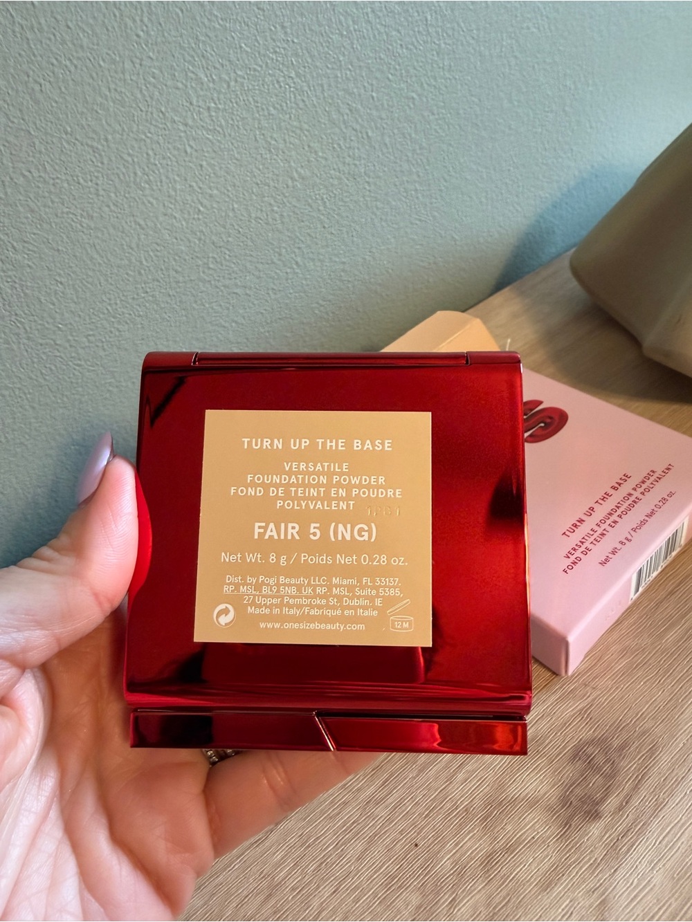 ONE/SIZE Pressed Setting Powder Compact in Red Case - Picture 3 of 4